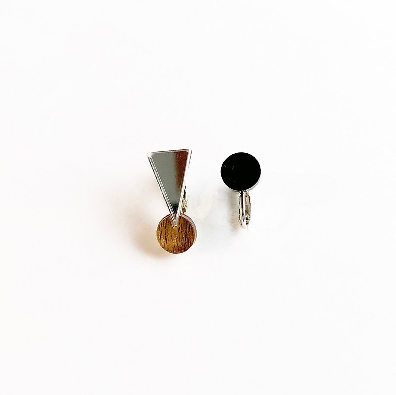 PIN!イヤリング - 耳环/耳夹 - 木头 黑色