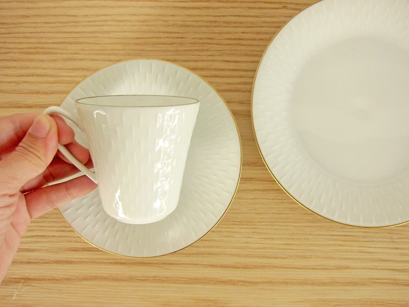北欧杂货·挪威Snowtop瓷杯盘三件组 - 咖啡杯/马克杯 - 瓷 白色