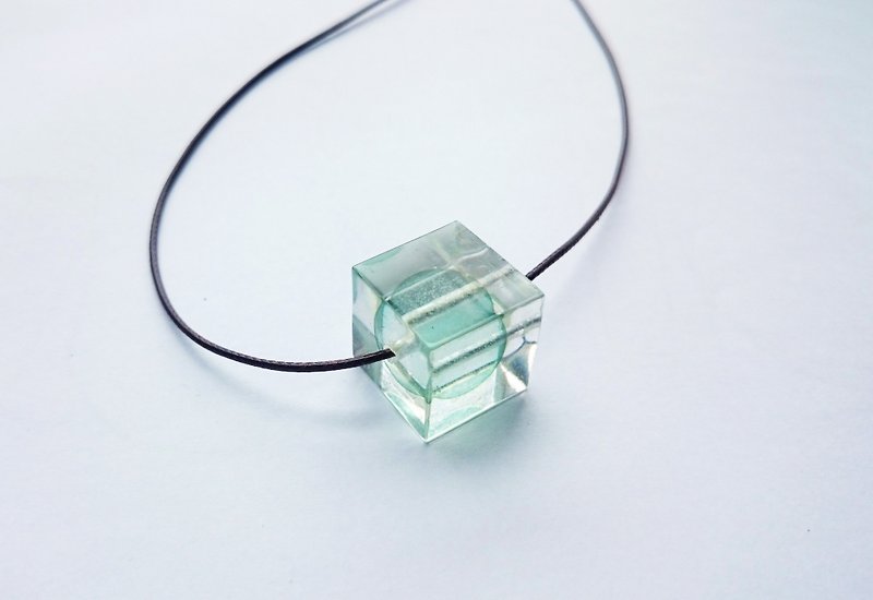 碧海 元素石 立方体滴胶项链 - 项链 - 塑料 绿色