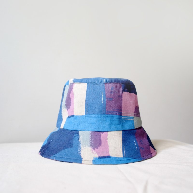 紫蓝紫蓝油漆块 手工渔夫帽 - 帽子 - 棉．麻 蓝色