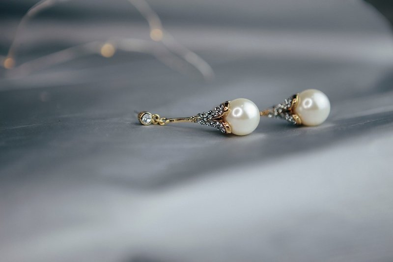 COR-DATE-华丽年代珍珠碎钻垂吊耳环 - 耳环/耳夹 - 其他金属 金色