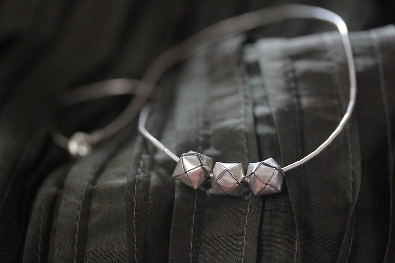 Handmade Thai Silver Necklace with Woven Silver Cubes (N0002) - 项链 - 银 银色