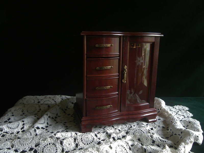 【老时光 OLD-TIME】早期台湾制雕刻玻璃音乐珠宝柜 - 收纳用品 - 其他材质 