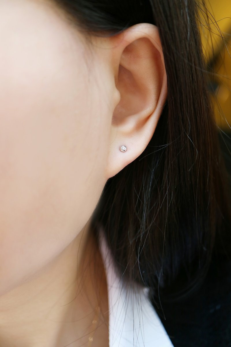 简约小圆管钻石耳环 - 耳环/耳夹 - 钻石 银色