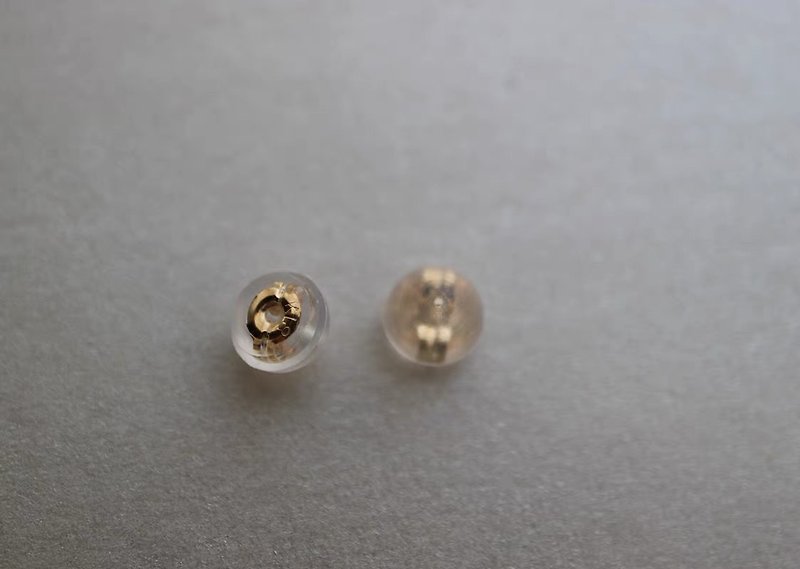 KOKO真珠　アクセサリー　K18 18金　ピアスキャッチ　丸型 ダブルロック式 1ペア - 其他 - 硅胶 透明