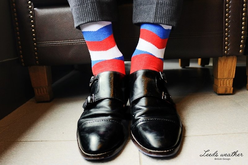 英伦风绅士袜 - MATPEWKA 经典斜条纹、红白蓝设计款袜子 - 绅士袜 - 棉．麻 多色