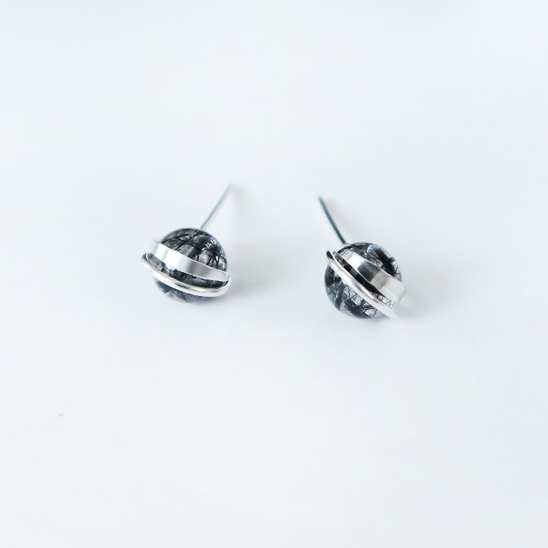 925纯银 小巧亮纹 天然黑发晶 耳针耳环 一对 - 耳环/耳夹 - 纯银 黑色