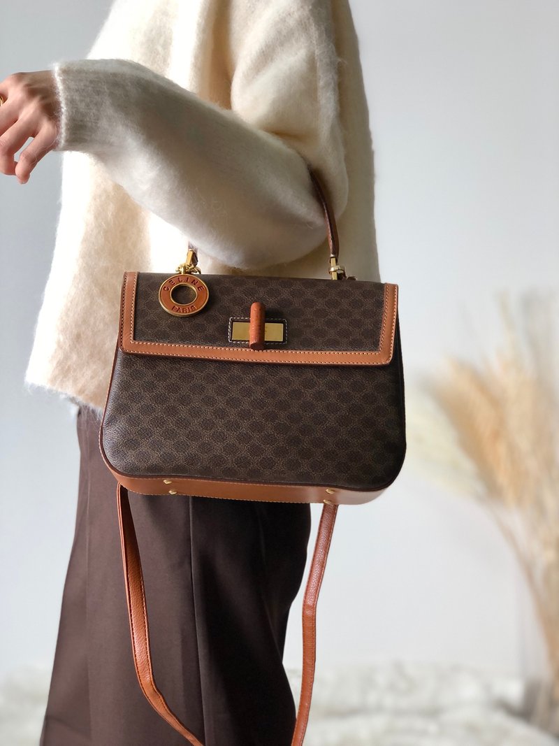 【日本直送，名牌二手包装】CELINE Macadam Turnlock Charm Leather 2way 肩背包棕复古 g2sa6k - 侧背包/斜挎包 - 真皮 咖啡色