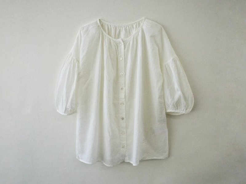 桑の葉染めアイボリー 綿ドビーボイルチュニック 8712-03003-91 - 女装上衣 - 棉．麻 白色