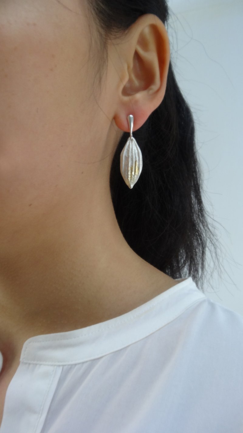纯银耳环 植物系 BTE006月桃种子 金箔 - 耳环/耳夹 - 纯银 