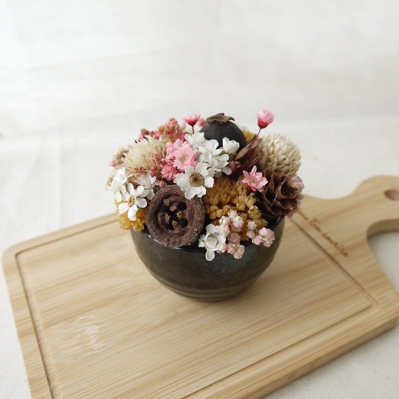 【来一杯清酒】陶瓷 干燥桌花摆饰 - 植栽/盆栽 - 植物．花 灰色