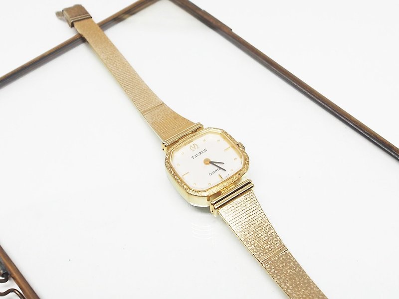 1970s' TAURUS瑞士品牌石英表 - 女表 - 其他金属 金色