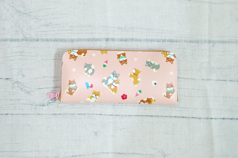 玩布手作。2017日本柴犬家族(粉) 防水布 长夹 皮夹 钱包 - 皮夹/钱包 - 防水材质 粉红色