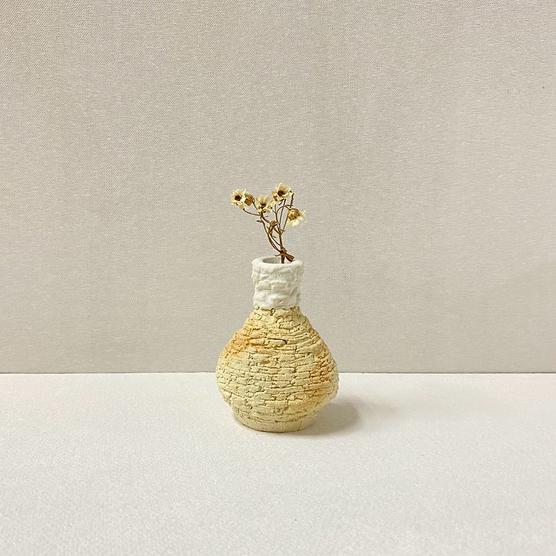 【永皴烧】手工陶瓷 小型花器 花瓶 生活家饰 - 花瓶/陶器 - 瓷 金色
