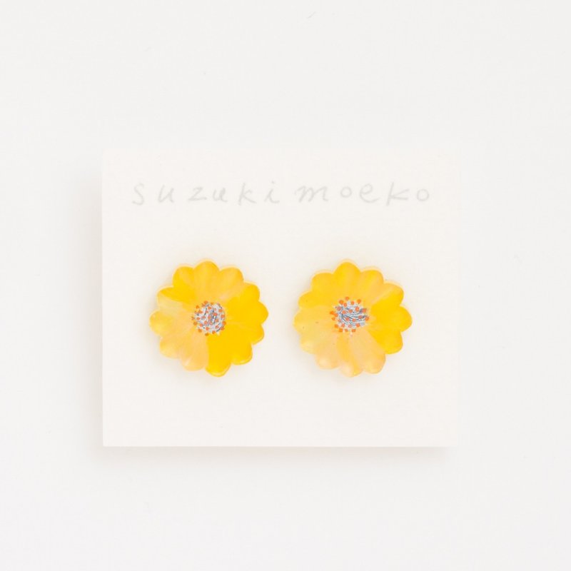 絵のピアス【花】 - 耳环/耳夹 - 压克力 黄色
