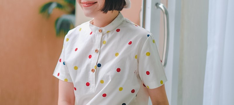 The mandarin collar 小立领: Polka Dot 波尔卡圆点 - 女装衬衫 - 棉．麻 白色