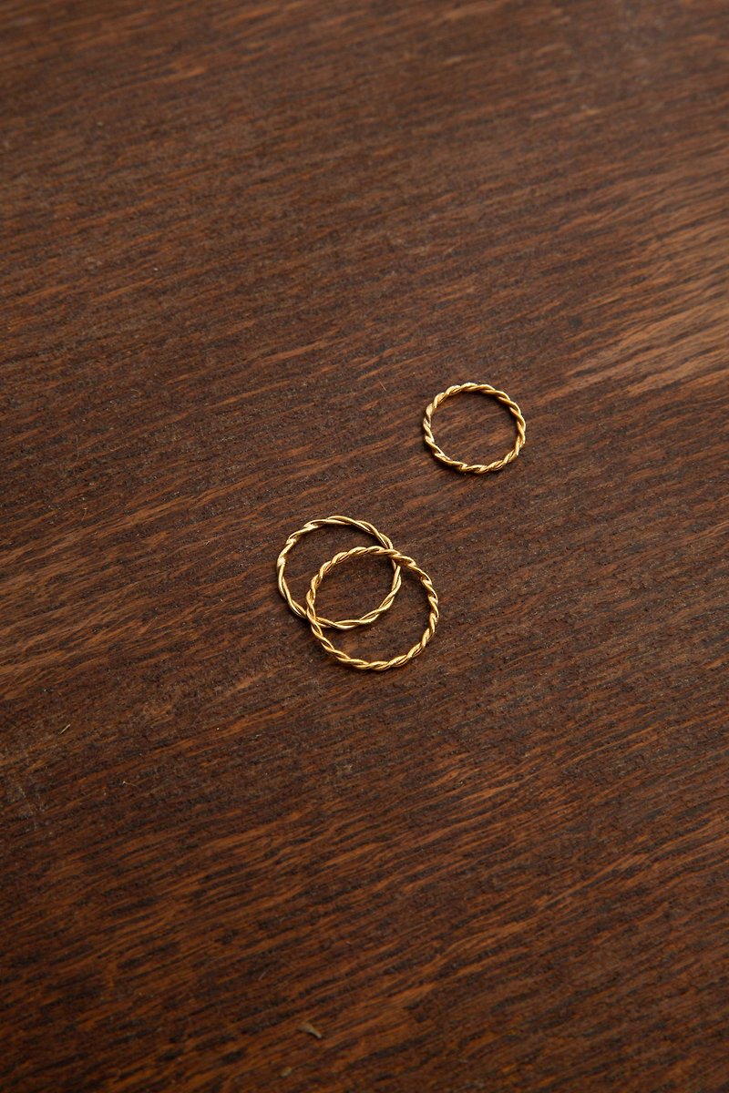 双股蔓藤细戒指 Vine Ring - 戒指 - 铜/黄铜 金色