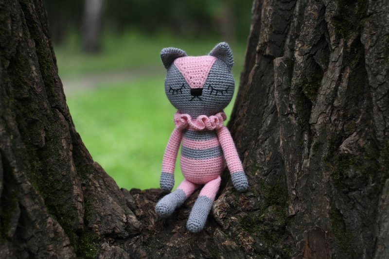 Crochet cat grey, Crochet cat Stuffed, toy knitted cat, Big soft cat - 玩具/玩偶 - 羊毛 