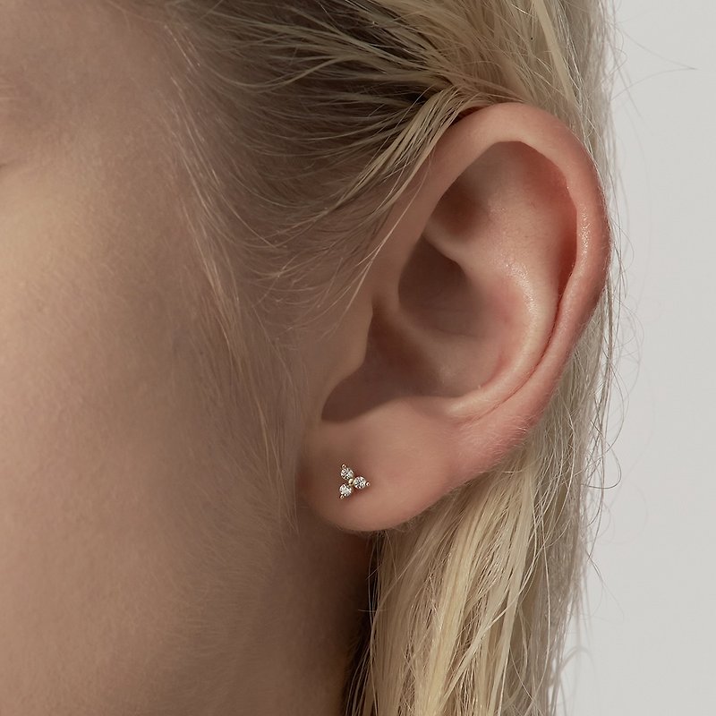 Lotus 纯银耳环 | 百搭设计。两色可选 - 耳环/耳夹 - 纯银 