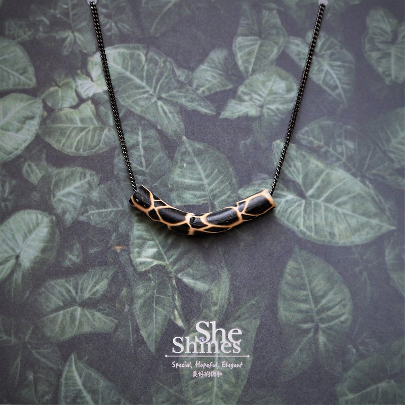 【She Shines】非洲长颈鹿(黑) - 软陶项链 - 项链 - 其他材质 黑色