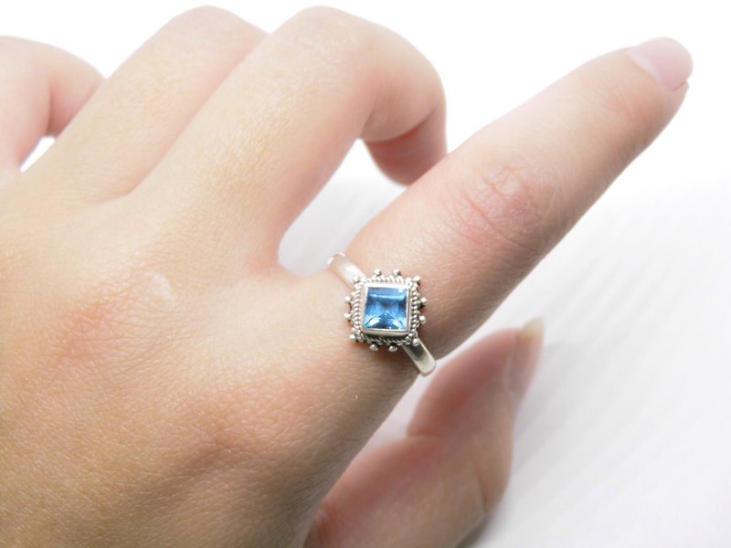 蓝托帕石blue topaz纯银典雅戒指 尼泊尔手工镶嵌制作 - 戒指 - 宝石 蓝色