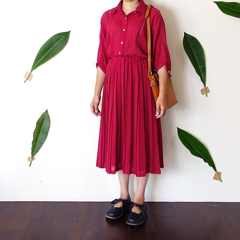 BajuTua/古着/梅红色气质七分百褶裙洋装 - 洋装/连衣裙 - 聚酯纤维 红色