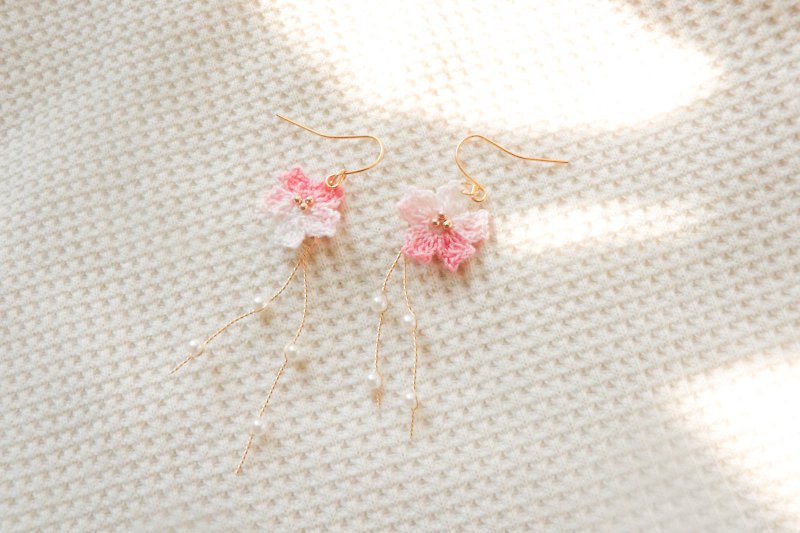 【长形珍珠樱花鈎织耳环/耳夹】- 樱花系列 - 耳环/耳夹 - 绣线 粉红色