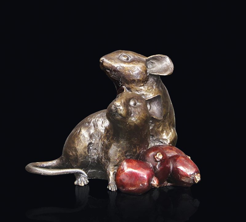 Mice with Rosehips - Michael Simpson (Limited Edition Solid Bronze Sculpture) - 摆饰 - 其他金属 金色