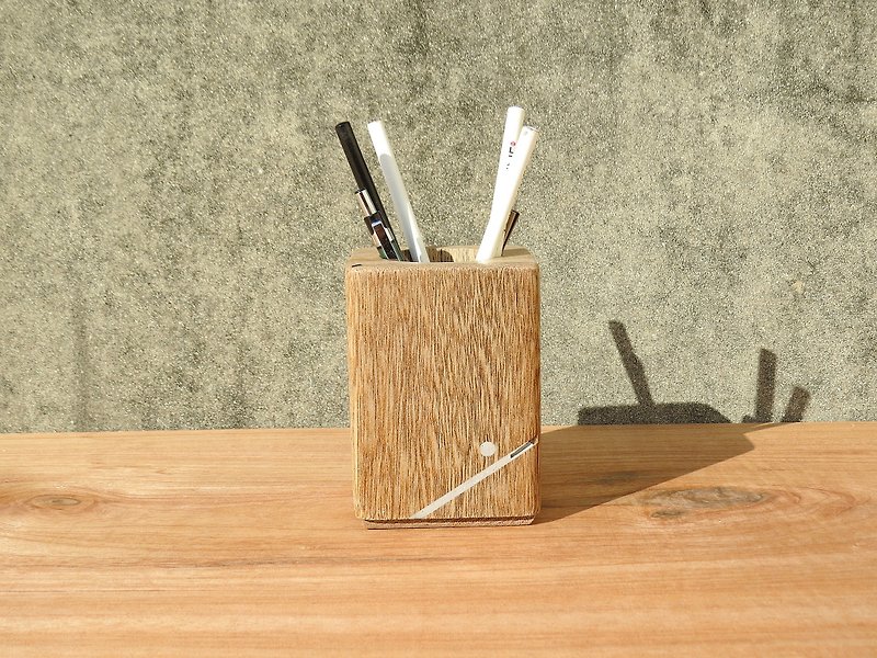 HO MOOD 解构系列—麋鹿的微笑 笔筒 - 笔筒/笔座 - 木头 咖啡色