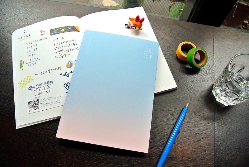 迪梦奇 365好好记Ⅵ v.1 宇宙 - 蓝粉 - 笔记本/手帐 - 纸 多色