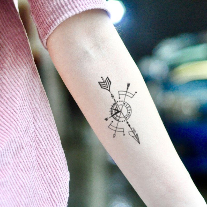 OhMyTat 指南针箭头 Compass Arrow 刺青图案纹身贴纸 (2 张) - 纹身贴 - 纸 黑色