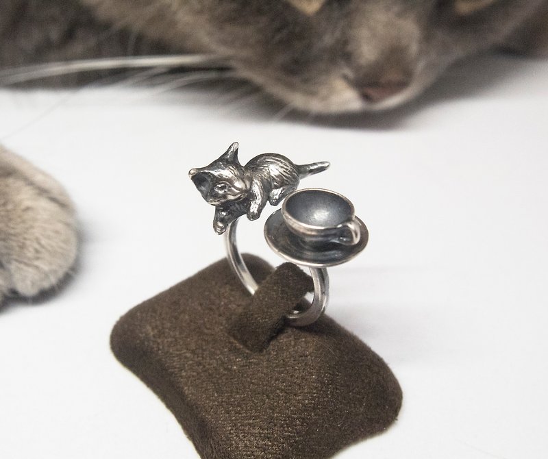 猫奴 生日 周年 礼物 纯银猫戒指 手工制作 猫语午茶 IONA SILVER - 戒指 - 其他金属 银色