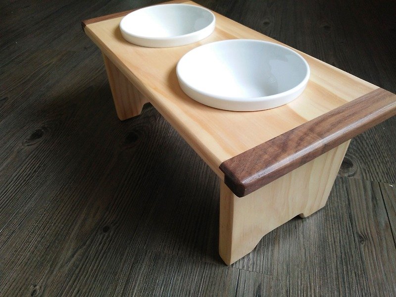 限时折扣！））毛小孩餐桌系列--[平静生活] (原木X手作X二只瓷碗) - 碗/碗架 - 木头 咖啡色