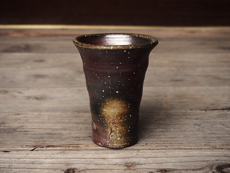 備前 麦酒呑み（中）＿b2-024 - 花瓶/陶器 - 陶 咖啡色