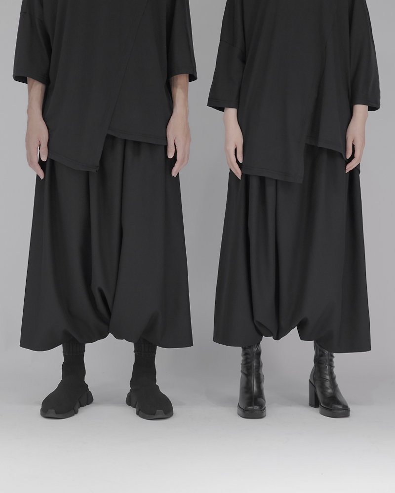 MUKK DESIGN 超低裆飞鼠宽裤裙 - 中性裤装 - 聚酯纤维 黑色