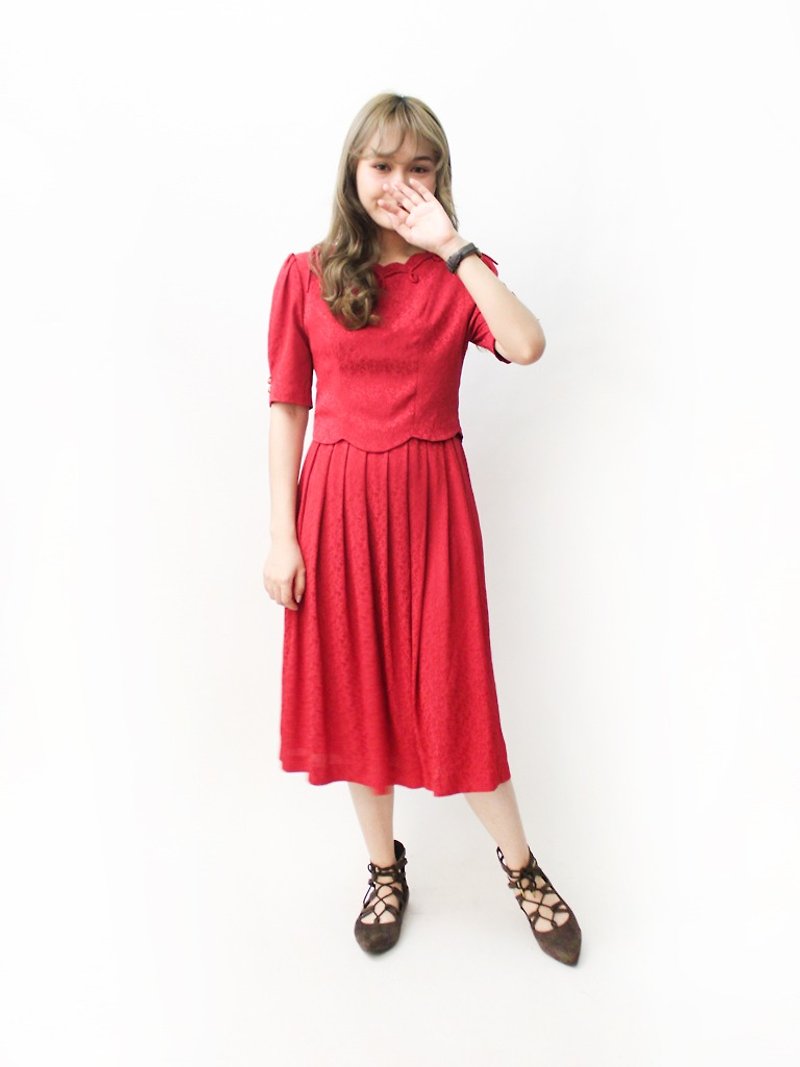 【RE1004D1400】早秋日本制复古红色花瓣边剪裁短袖古着洋装 - 洋装/连衣裙 - 聚酯纤维 红色