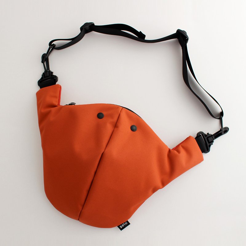 The creature bag　Large　Otona-sagari　Brick color Red - 侧背包/斜挎包 - 聚酯纤维 红色