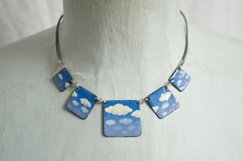 Cloud In The Sky Necklace, Cloud Jewelry, Enamel Necklace, Airplane Necklace, - 项链 - 珐琅 蓝色