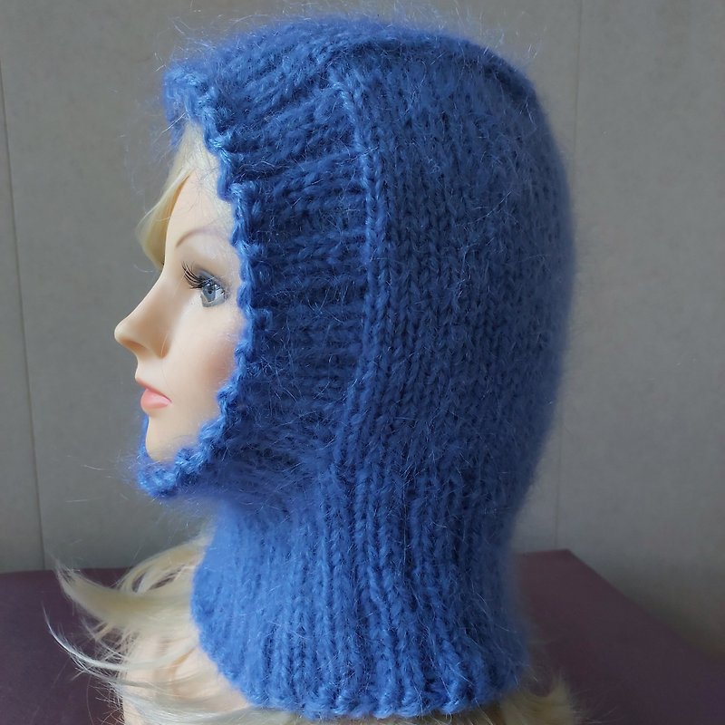 Mohair balaclava. Light blue color - 帽子 - 羊毛 蓝色