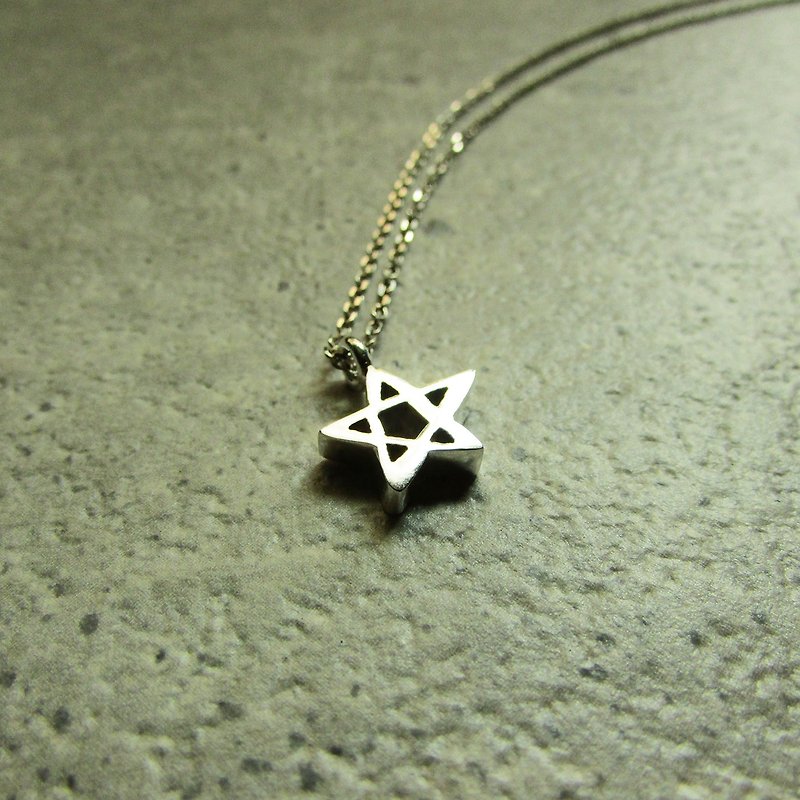 estrella necklace_星星项链 | 925银 限量 设计师手作 - 项链 - 银 银色