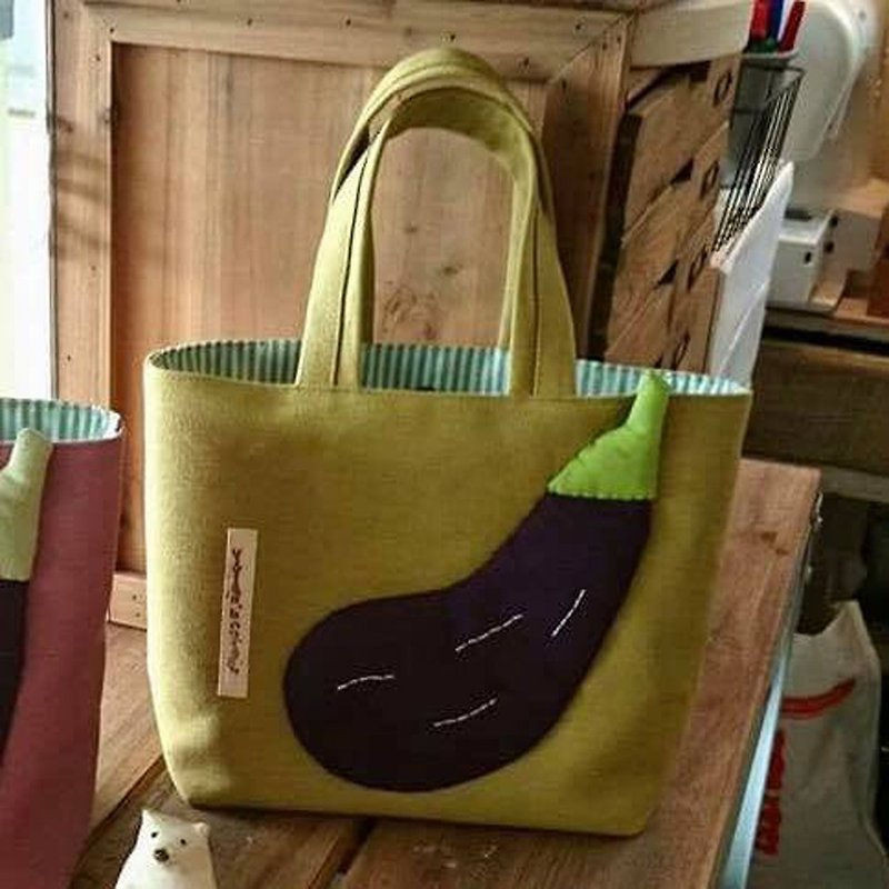 大茄子手提袋/草绿底 - 手提包/手提袋 - 棉．麻 紫色