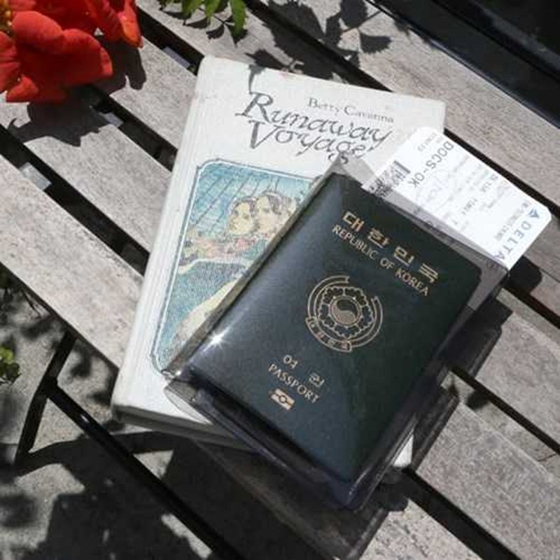 SUMMERING 护照夹 01 沈稳黑 - 护照夹/护照套 - 塑料 黑色