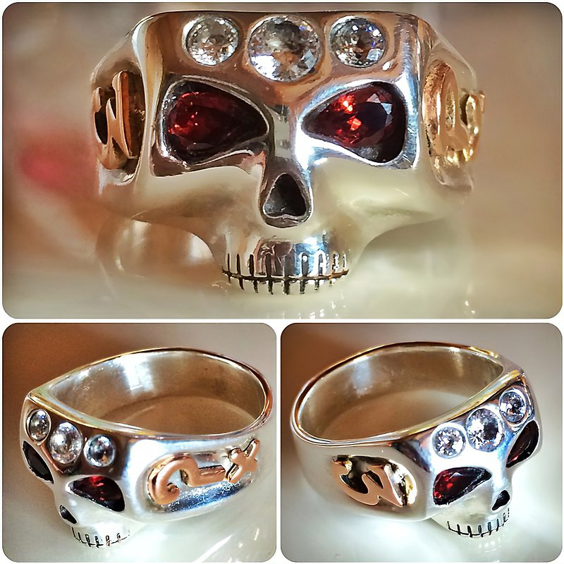 Johnny Depp Skull Ring with Golden Symbols & Stones Handcrafted - 戒指 - 纯银 银色