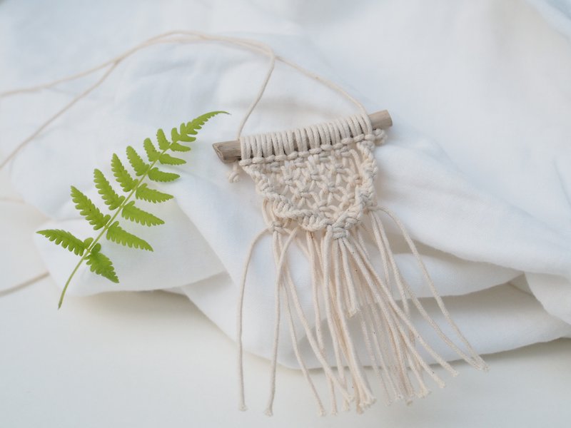【 小物织品 】  天然树枝颈饰 - 项链 - 棉．麻 白色