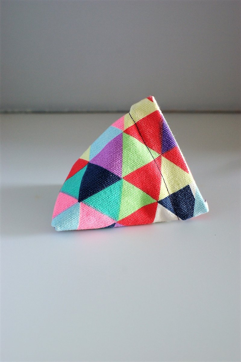 三角夹口口金包 (彩三角) - 化妆包/杂物包 - 棉．麻 多色