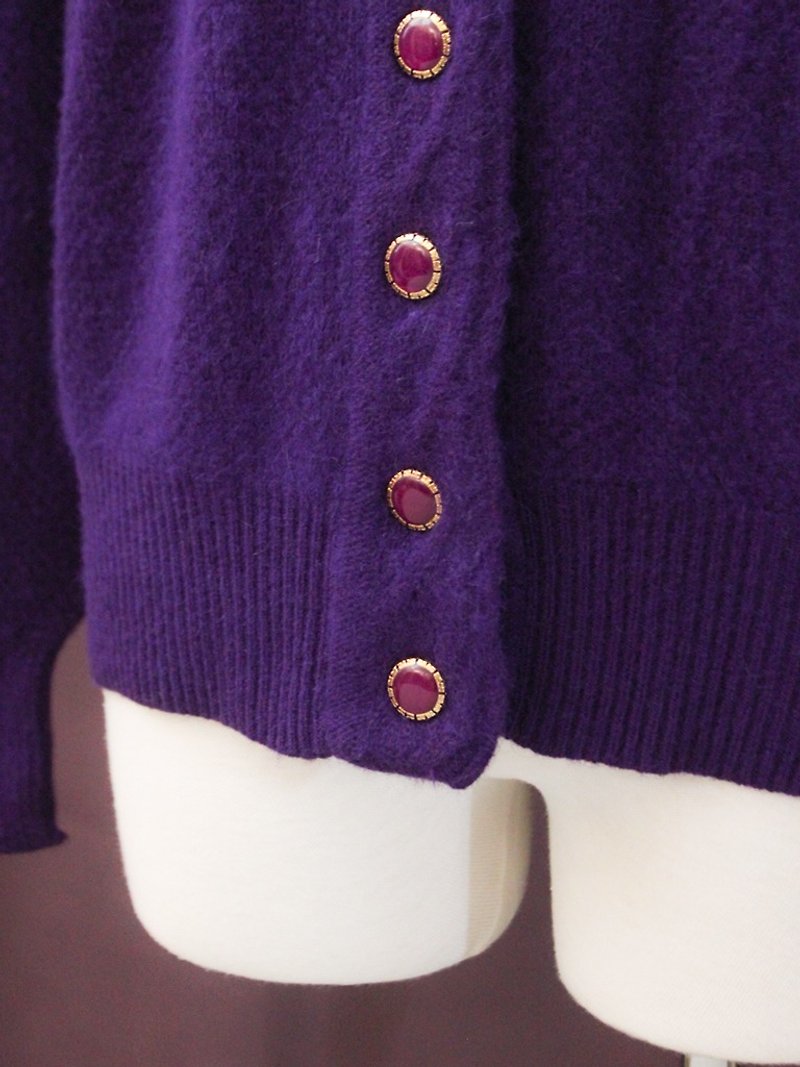 复古日本制典雅大人感紫色红扣宽松羊毛古着针织毛衣外套 - 女装针织衫/毛衣 - 聚酯纤维 紫色