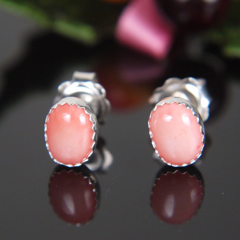 粉红色珊瑚纯银耳针耳环 - 耳环/耳夹 - 其他金属 粉红色