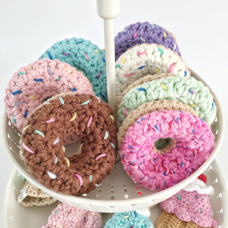 钩针编织 甜甜圈 donut 耳机收纳 挂饰 - 钥匙链/钥匙包 - 棉．麻 