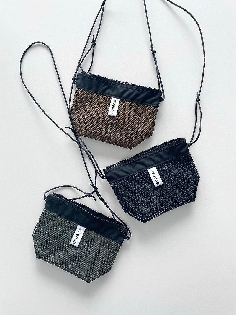 Mesh Light Shoulder Bag・Sacoche / メッシュ ライト ショルダーバッグ・サコッシュ - 侧背包/斜挎包 - 其他材质 黑色