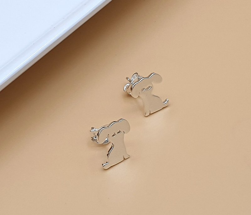 Handmade Little dog earring - silver plated on brass - 耳环/耳夹 - 其他金属 银色